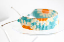 Load image into Gallery viewer, Baby Blues Daisy Chain Beaded Bracelet