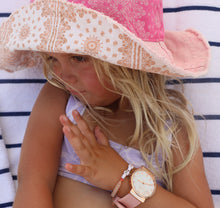 Cargar imagen en el visor de la galería, Kind Bracelet Featuring GB Watch Co.