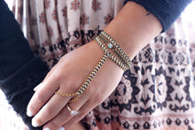 Cargar imagen en el visor de la galería, Drip Hand Chain