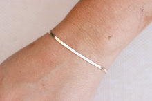 Cargar imagen en el visor de la galería, Gold Snake Chain Layering Chain Bracelet
