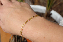 Cargar imagen en el visor de la galería, Gold Chain Layering Bracelet