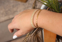 Cargar imagen en el visor de la galería, Gold Chain Layering Bracelet