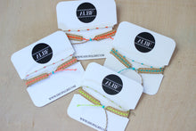 Cargar imagen en el visor de la galería, Glow Away Ultimate Bracelet Set