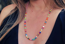 Load image into Gallery viewer, Flowers and Pearls Necklace