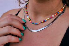 Load image into Gallery viewer, Flowers and Pearls Necklace