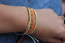 Cargar imagen en el visor de la galería, Dainty White Stacker Bracelet