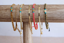 Cargar imagen en el visor de la galería, Just Keep Smiling Charm Bracelet