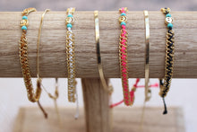 Cargar imagen en el visor de la galería, Just Keep Smiling Charm Bracelet