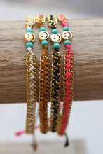 Cargar imagen en el visor de la galería, Just Keep Smiling Charm Bracelet