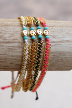 Cargar imagen en el visor de la galería, Just Keep Smiling Charm Bracelet