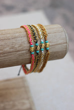 Cargar imagen en el visor de la galería, Just Keep Smiling Charm Bracelet