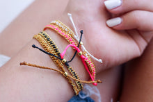 Cargar imagen en el visor de la galería, Just Keep Smiling Charm Bracelet