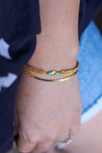 Cargar imagen en el visor de la galería, Just Keep Smiling Charm Bracelet