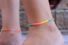 Cargar imagen en el visor de la galería, Poolside Hand Tied Anklet