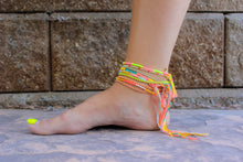 Cargar imagen en el visor de la galería, Poolside Hand Tied Anklet