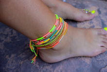 Cargar imagen en el visor de la galería, Poolside Hand Tied Anklet