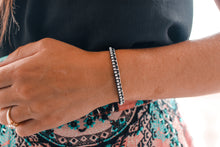 Cargar imagen en el visor de la galería, The Striker Bracelet