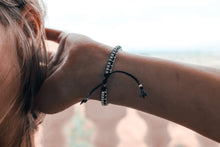 Cargar imagen en el visor de la galería, The Striker Bracelet
