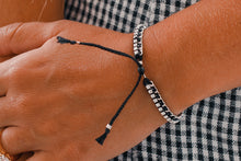 Cargar imagen en el visor de la galería, The Striker Bracelet