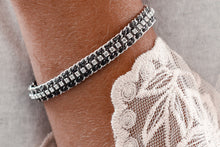 Cargar imagen en el visor de la galería, The Birdie Bracelet