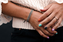 Cargar imagen en el visor de la galería, Moon Shine Bracelet