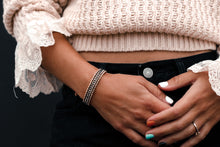 Cargar imagen en el visor de la galería, Moon Shine Bracelet