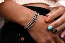 Cargar imagen en el visor de la galería, Moon Shine Bracelet