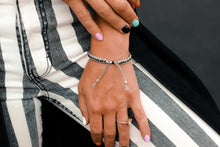 Cargar imagen en el visor de la galería, The Viper Bracelet
