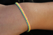 Cargar imagen en el visor de la galería, Electric Yellow Bracelet