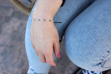 Cargar imagen en el visor de la galería, Roxanne Fresh Water Pearls Beaded Bracelet