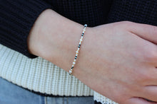 Cargar imagen en el visor de la galería, Roxanne Fresh Water Pearls Beaded Bracelet
