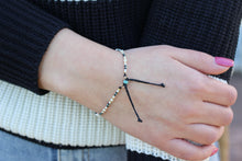 Cargar imagen en el visor de la galería, Roxanne Fresh Water Pearls Beaded Bracelet