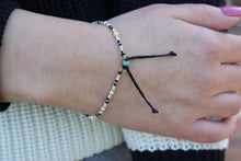 Cargar imagen en el visor de la galería, Roxanne Fresh Water Pearls Beaded Bracelet