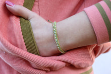 Cargar imagen en el visor de la galería, The Magnolia Bracelet