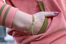 Cargar imagen en el visor de la galería, The Azalea Bracelet