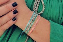 Cargar imagen en el visor de la galería, Emerald Green Silver Stacker Bracelet