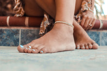 Cargar imagen en el visor de la galería, The Run Around Anklet