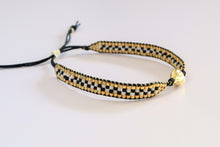 Cargar imagen en el visor de la galería, The Golden Nugget Beaded Bracelet
