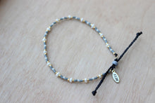 Load image into Gallery viewer, Dash Fresh Water Pearls Beaded Bracelet
